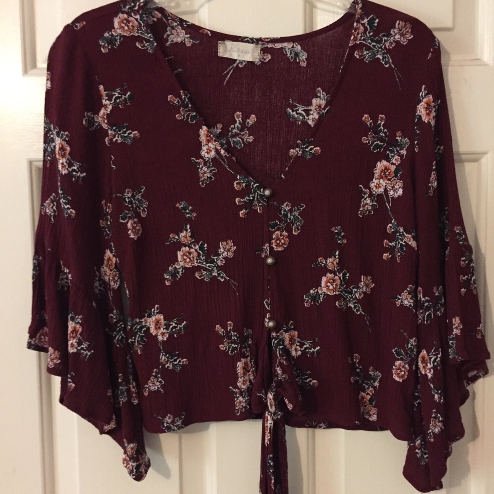 Altar'd State Arla V-Neck Top - Picture 3 of 14